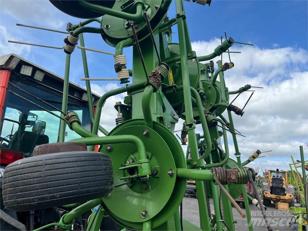 Krone KW 7.92 /8 テッダー・テッダーレーキ