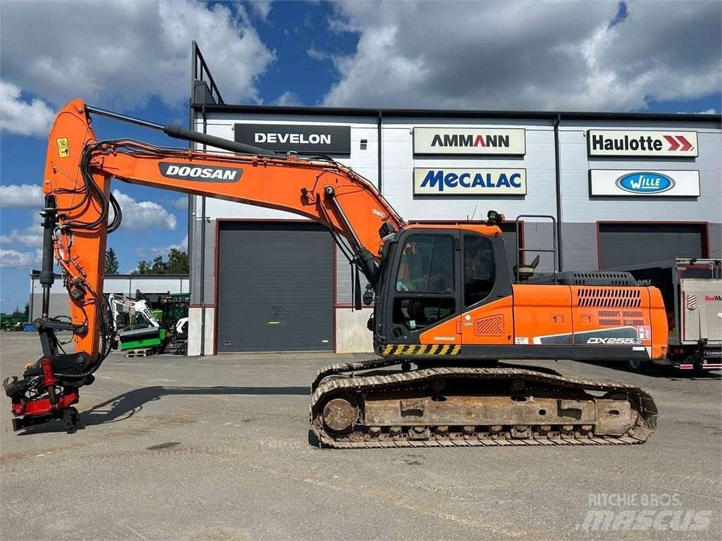 Doosan DX255LC-5 大型油圧ショベル12t以上（パワーショベル・ユンボ）