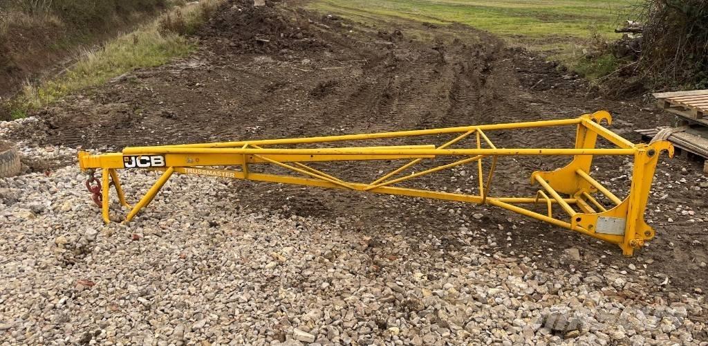 JCB Trussmaster テレスコーピックハンドラー