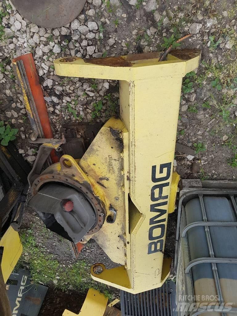 Bomag BW 184 AD シャーシ及びサスペンション
