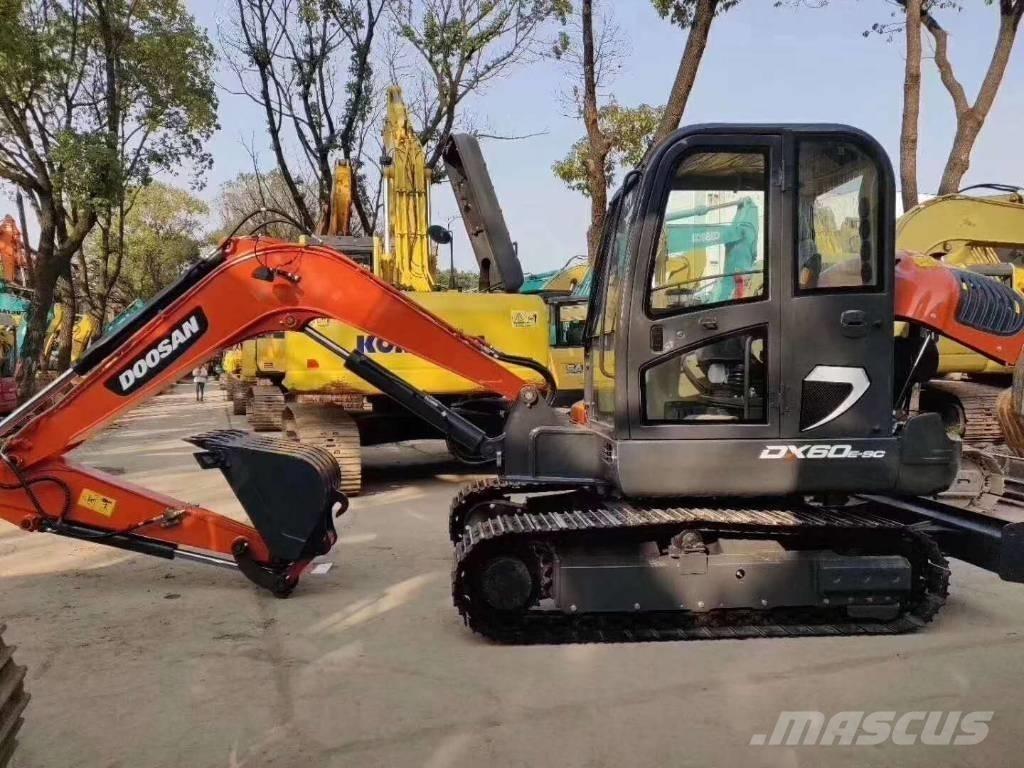 Doosan DX 60-9C 大型油圧ショベル12t以上（パワーショベル・ユンボ）