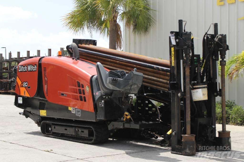 Ditch Witch JT20 水平掘削リグ