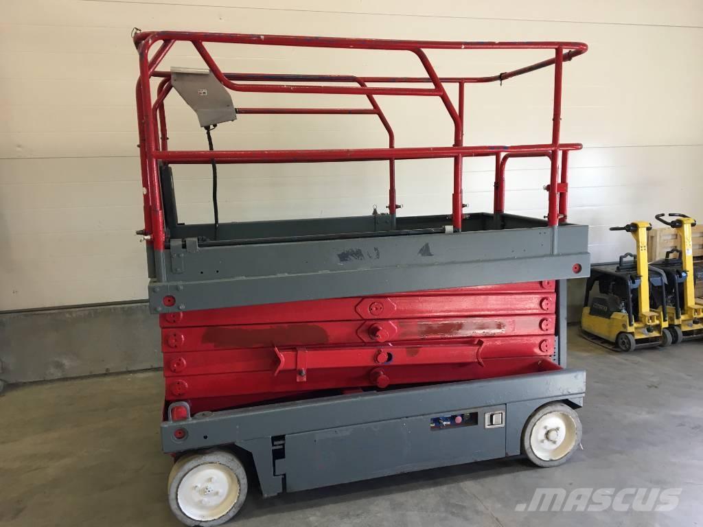 UpRight X32N 高所作業台付トレーラー