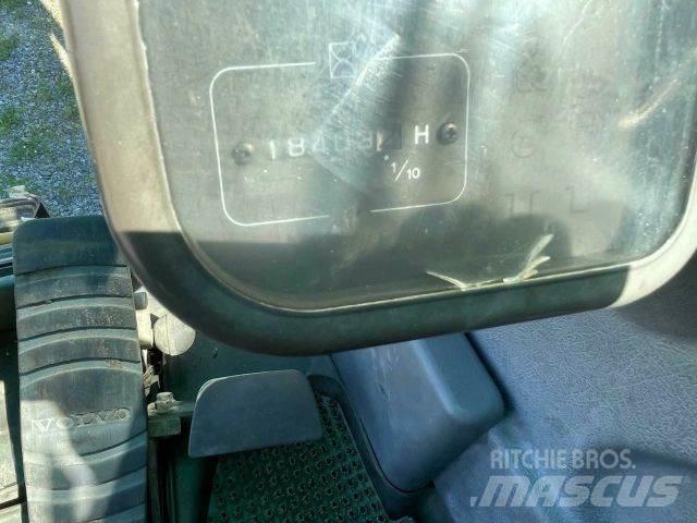 Volvo EC240 Blc 大型油圧ショベル12t以上（パワーショベル・ユンボ）