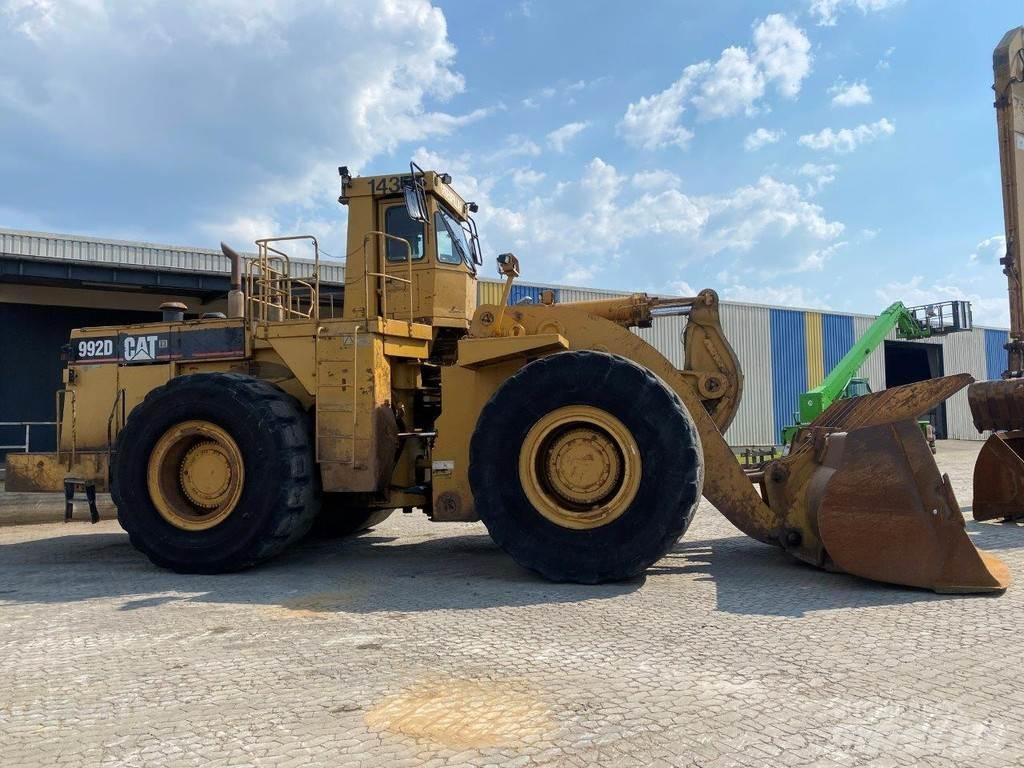 CAT 992 D NVT ホイールローダー・タイヤショベル