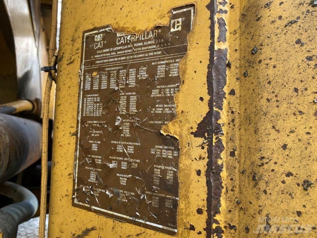 CAT 992 D NVT ホイールローダー・タイヤショベル