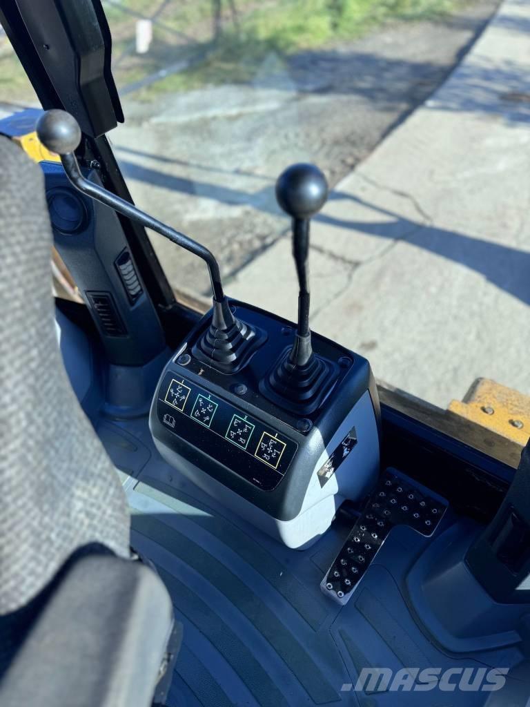 CAT 428 F バックホーローダー