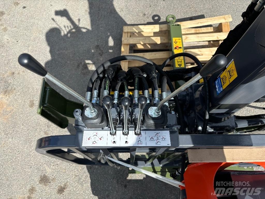 Farma T7 ja C 5.1D 林業トレーラー