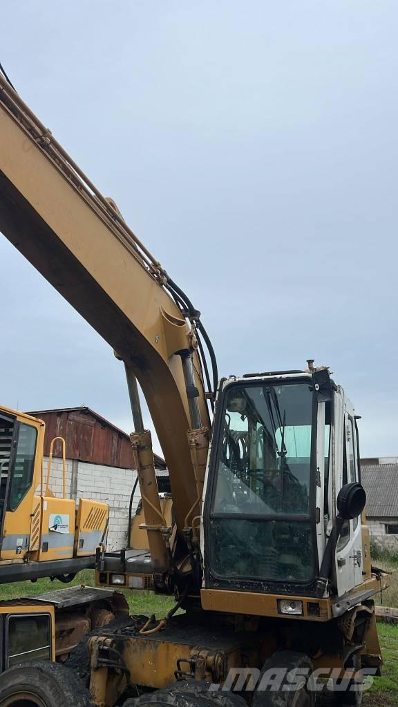 Liebherr A 904 ブーム、アーム