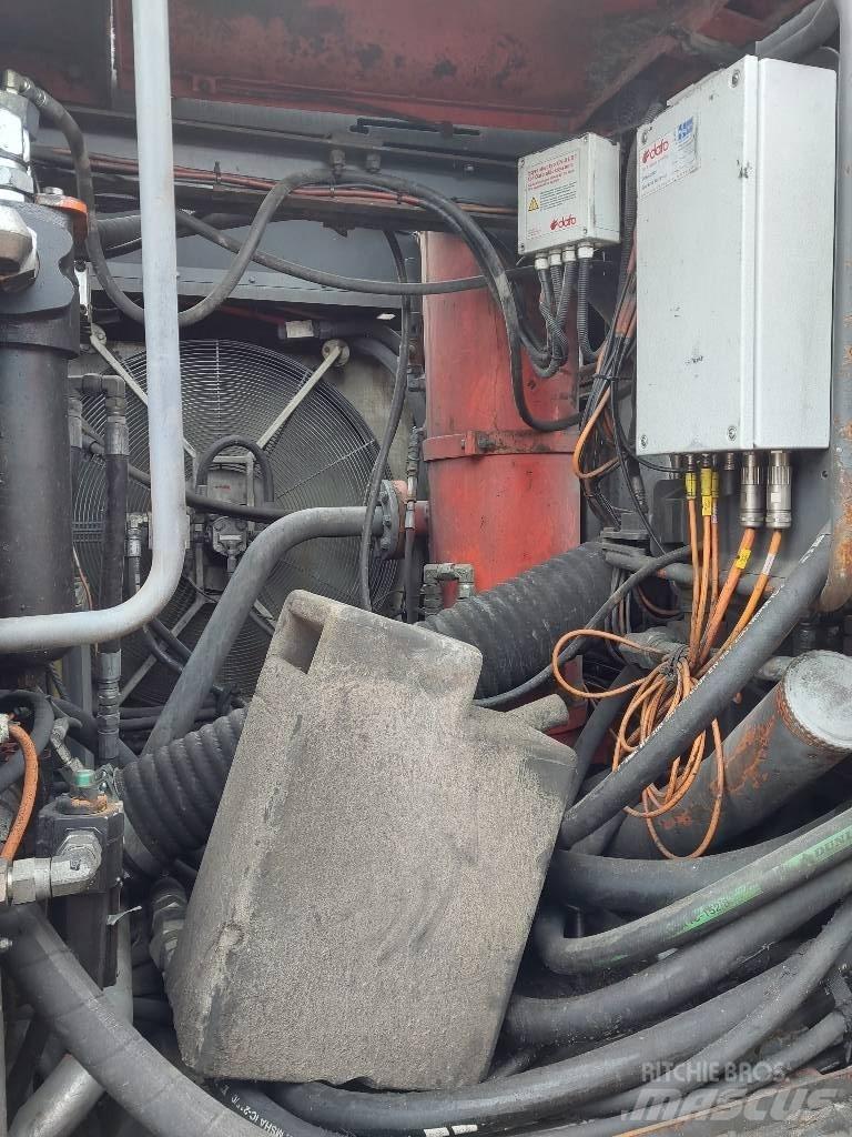 Sandvik DP 1500 i サーフェイスドリルリグ