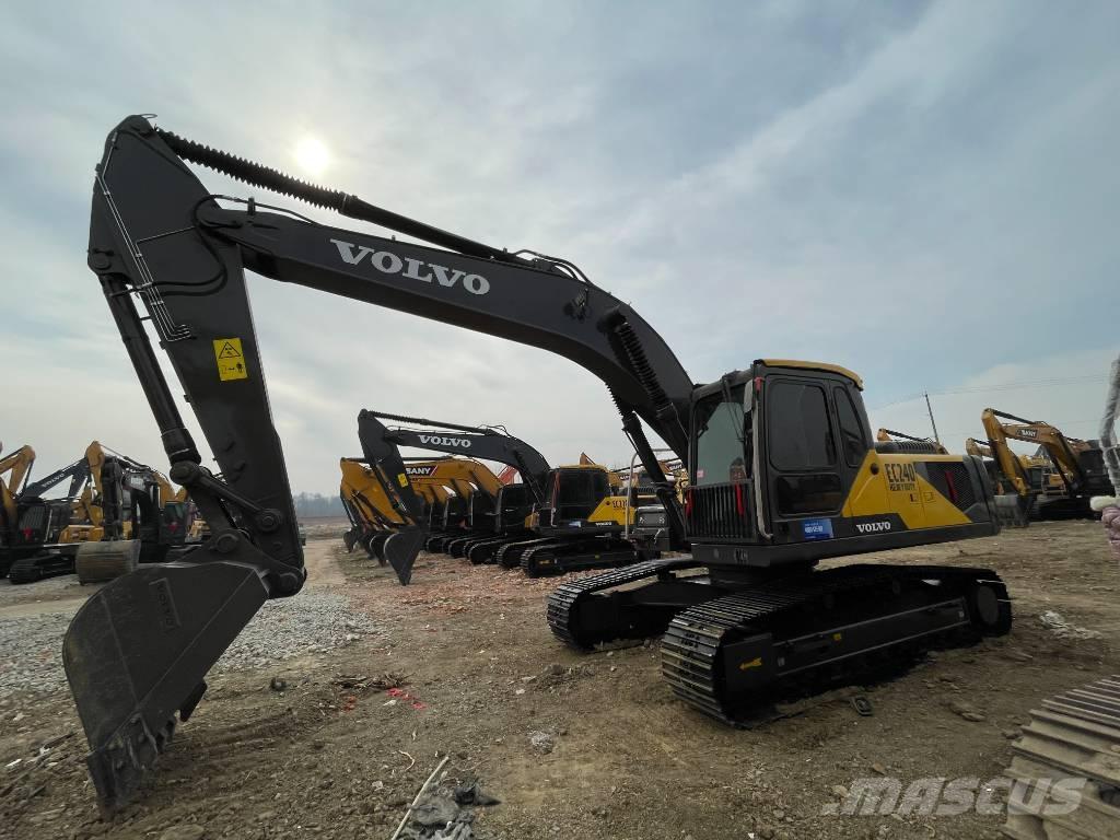 Volvo EC 240 大型油圧ショベル12t以上（パワーショベル・ユンボ）