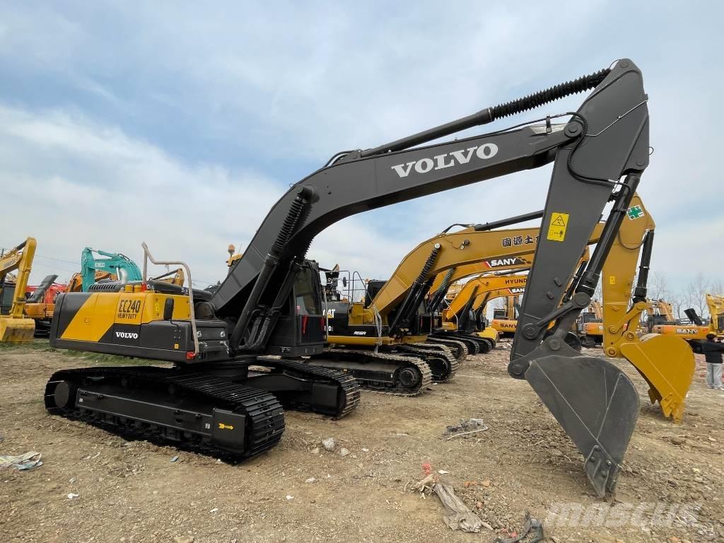 Volvo EC 240 大型油圧ショベル12t以上（パワーショベル・ユンボ）