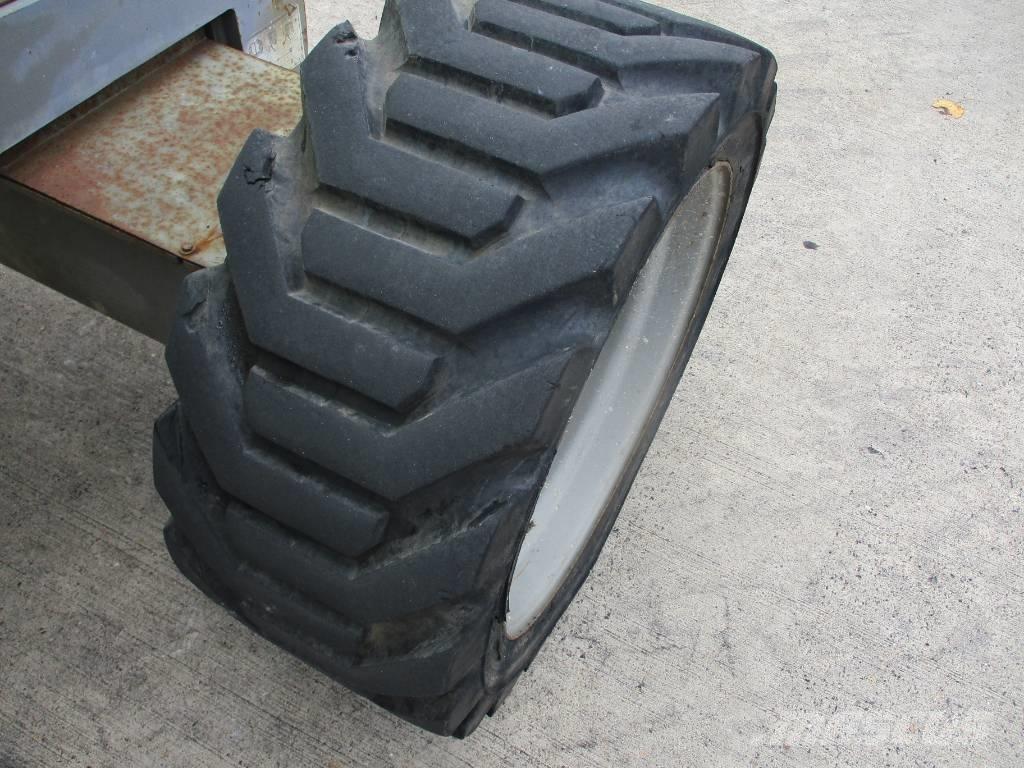 Genie Z45/25 (639) 小型自走式ブームリフト