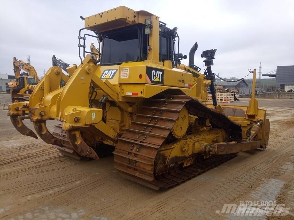 CAT D 6 T LGP ブルドーザー