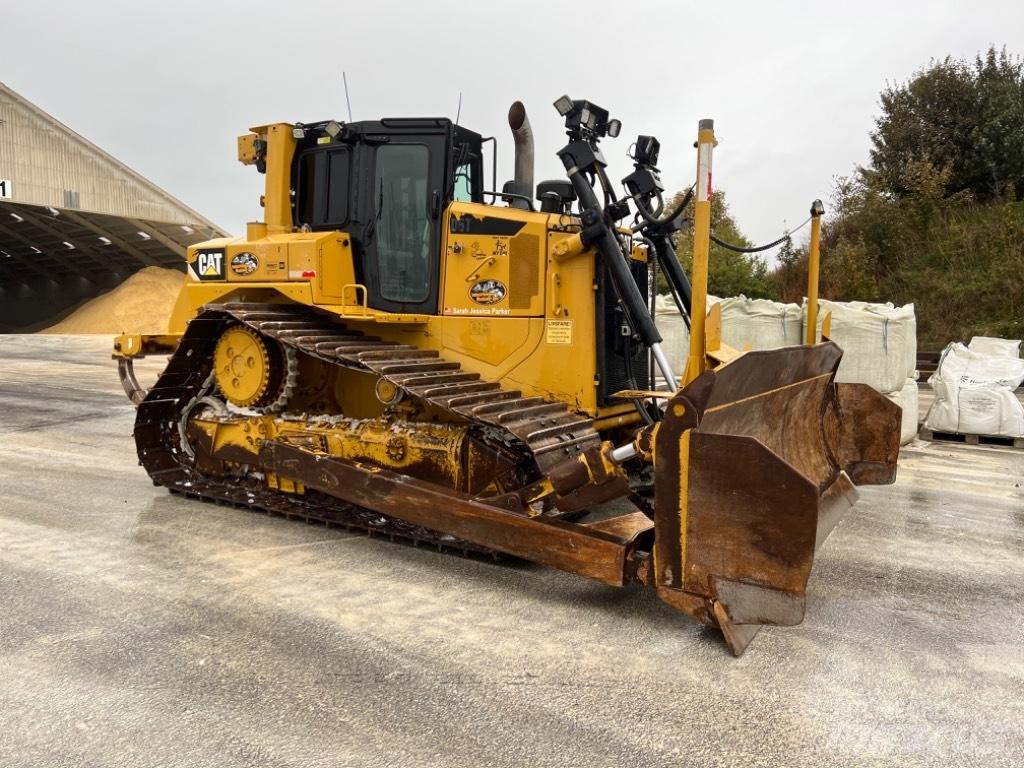 CAT D 6 T LGP ブルドーザー