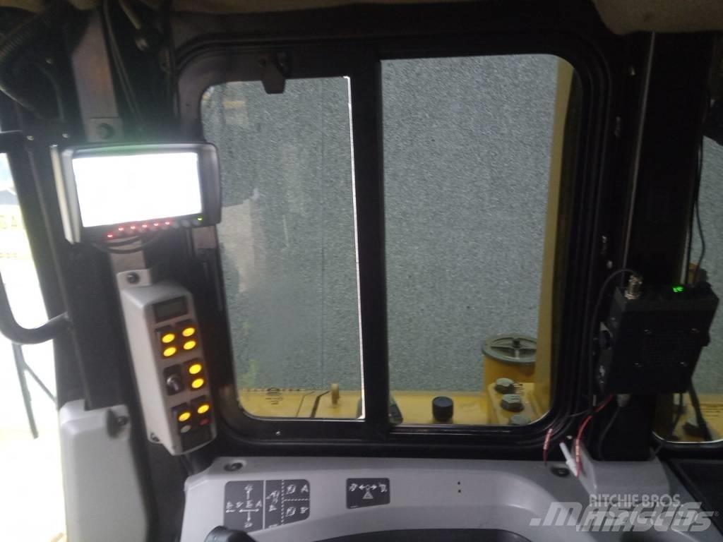 CAT D 6 T LGP ブルドーザー
