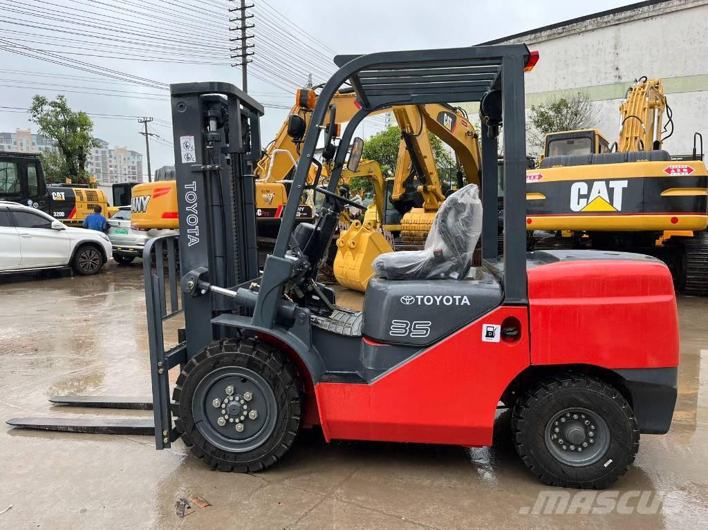 Toyota FD 35 ディーゼル・軽油