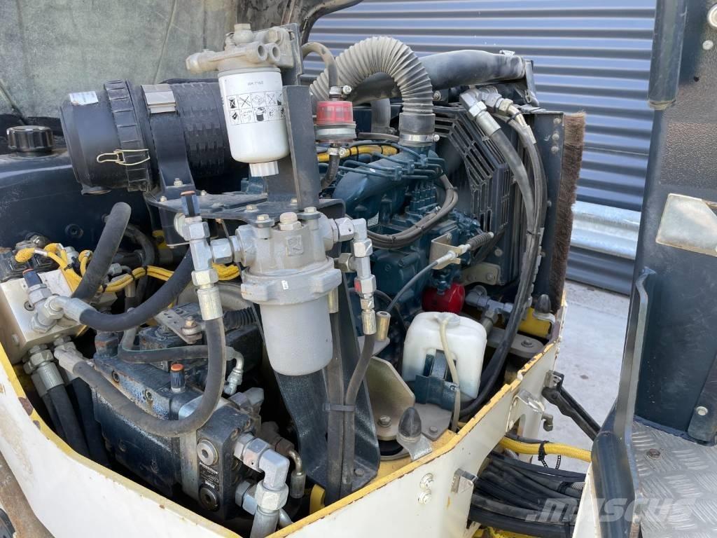 Bomag BW 135 AD-5 タンデムローラ