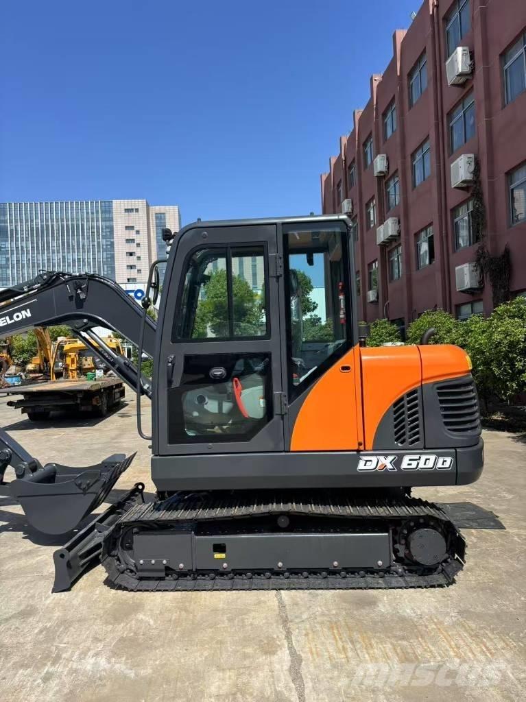 Doosan DX60 大型油圧ショベル12t以上（パワーショベル・ユンボ）