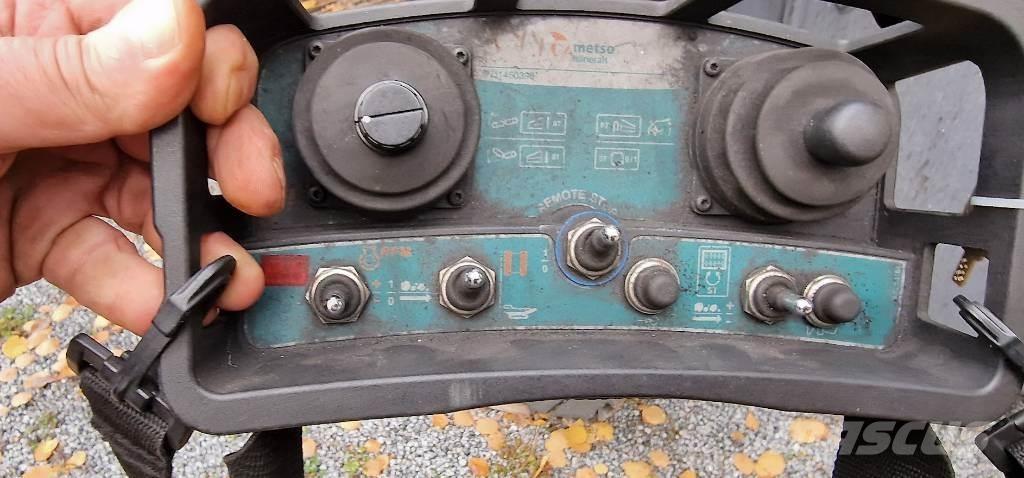 Metso ST 2.8 自走式スクリーン