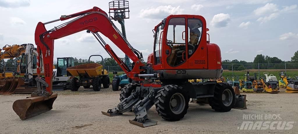 Wacker Neuson 9503 ホイール式油圧ショベル（パワーショベル・ユンボ・バックホー）
