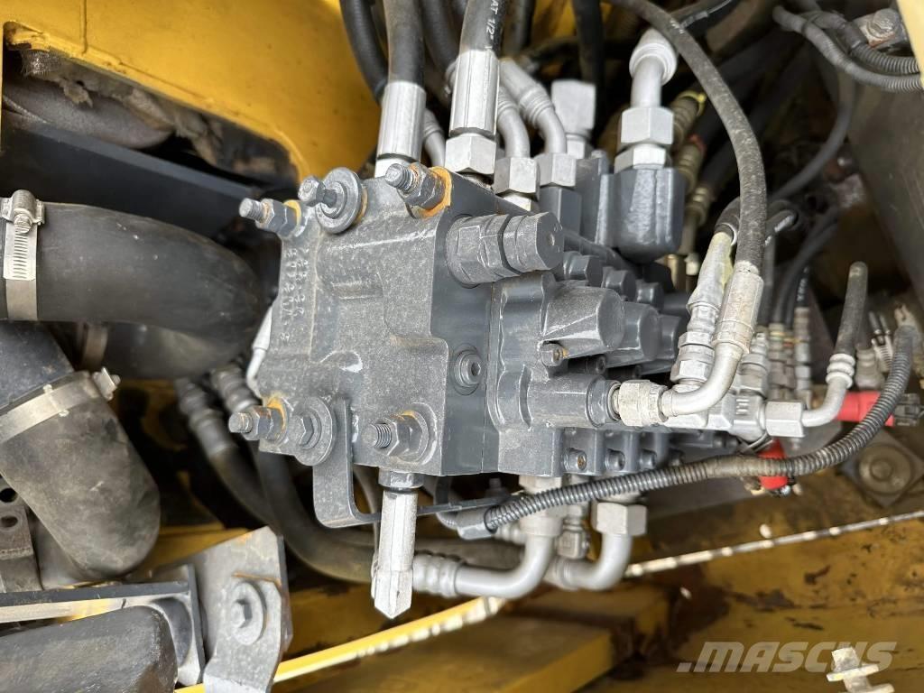 Komatsu PC78US 中型油圧ショベル 7ｔ-12ｔ（ユンボ・パワーショベル・バックホー）
