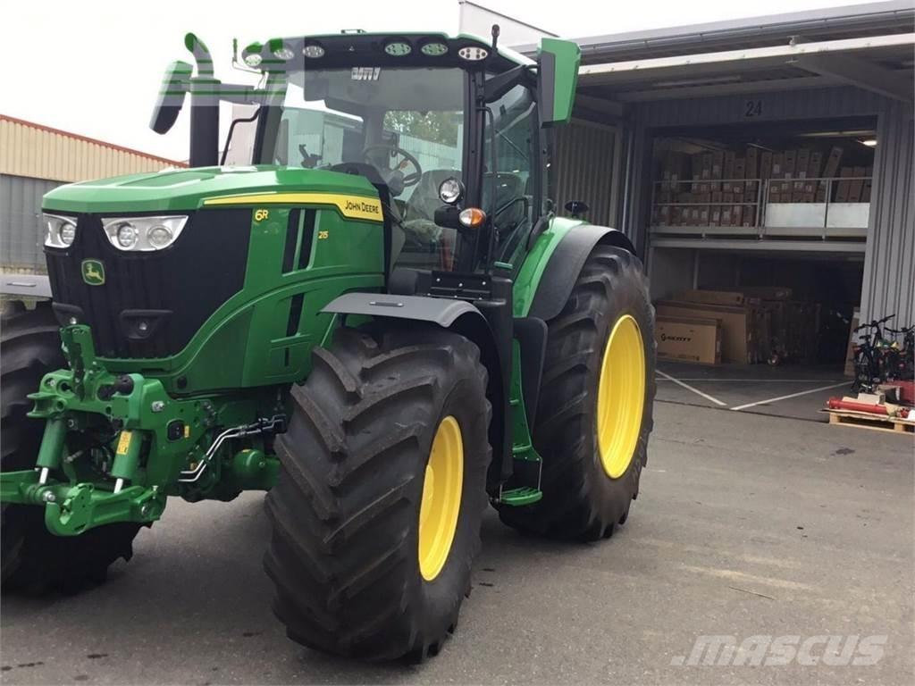 John Deere 6R215 トラクター