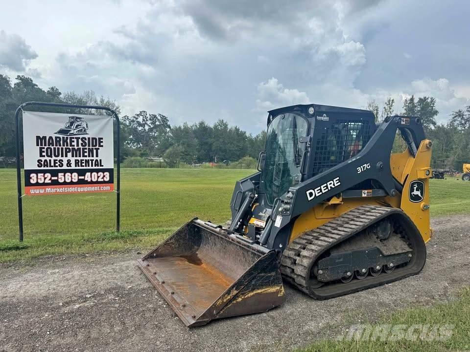 John Deere 317 スキッドステアローダー