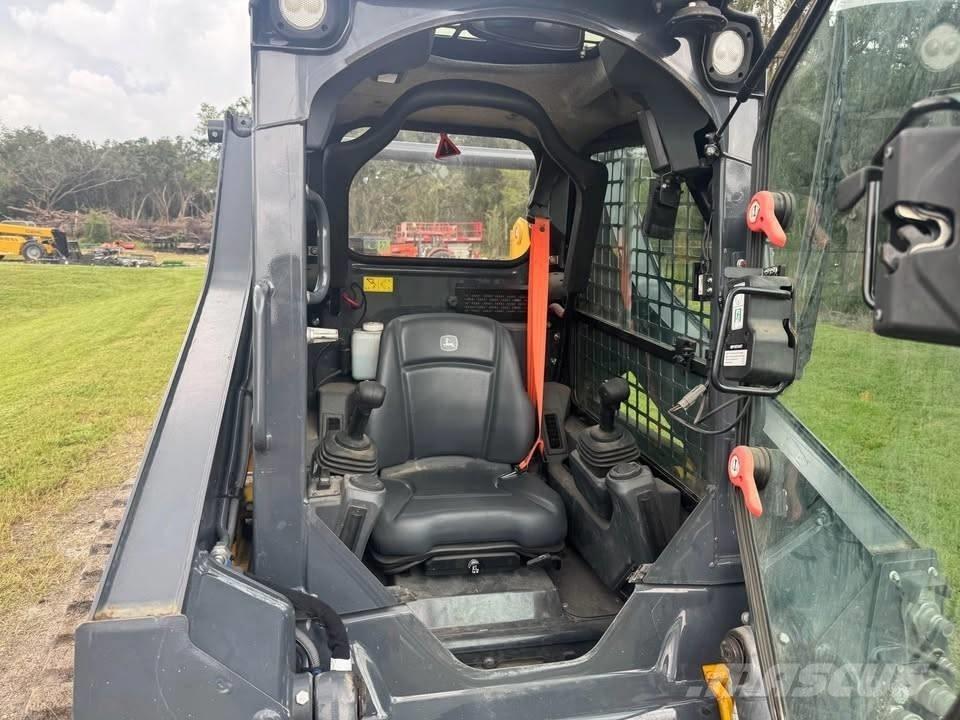 John Deere 317 スキッドステアローダー