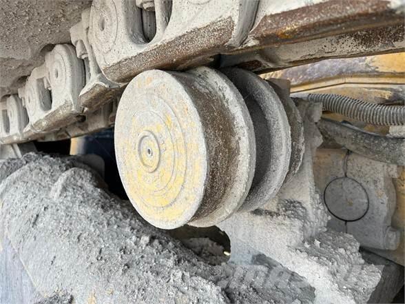 CAT D6T XW ブルドーザー