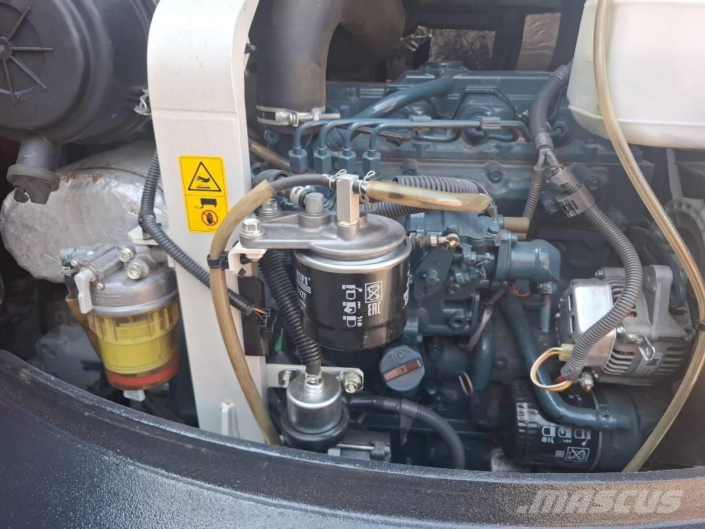 Kubota 057-4 ミニ油圧ショベル 7t以下（ミニユンボ・ミニディガー）