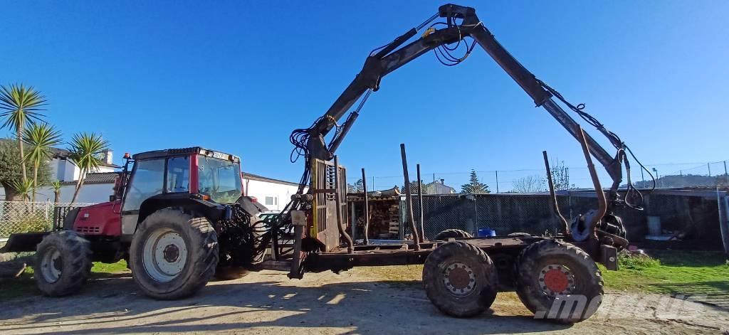 Valtra 6400 林業トラクター