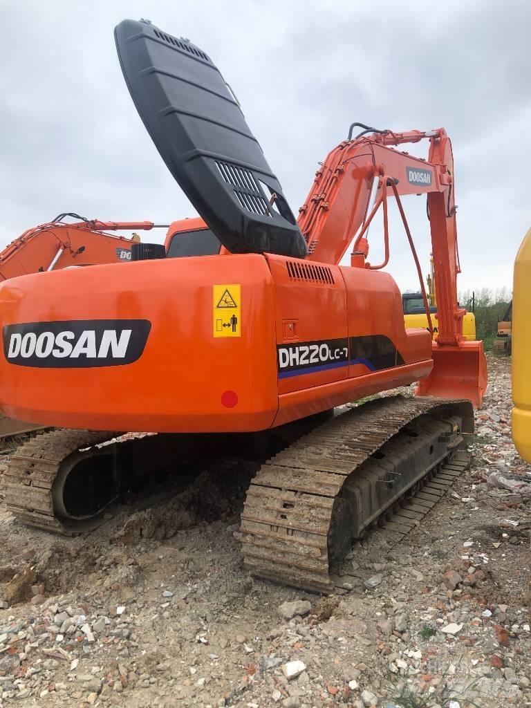 Doosan DH 220 LC-7 大型油圧ショベル12t以上（パワーショベル・ユンボ）