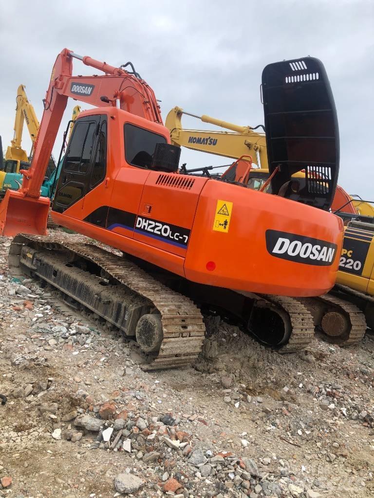 Doosan DH 220 LC-7 大型油圧ショベル12t以上（パワーショベル・ユンボ）