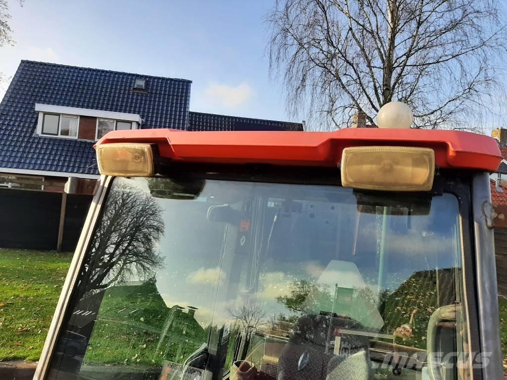 Kubota B 2530 コンパクトトラクター