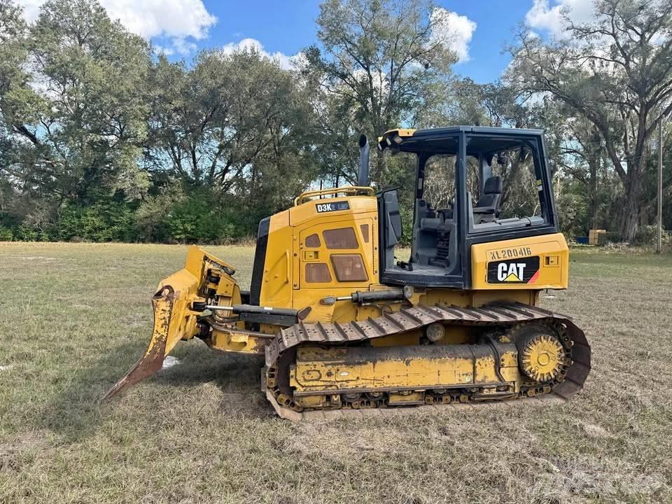 CAT D 3 K 2 LGP ブルドーザー
