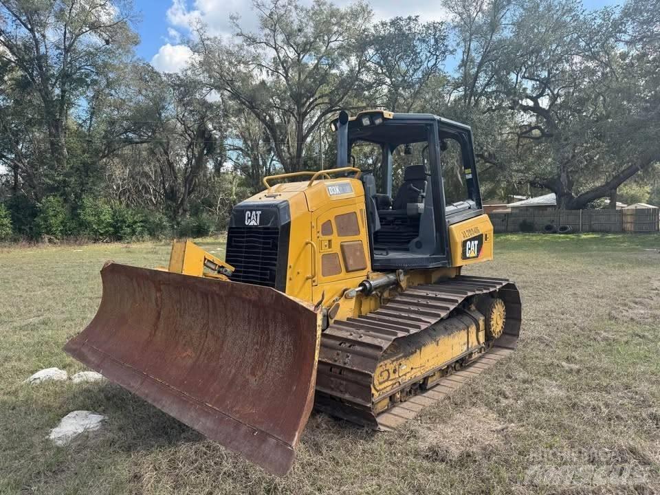 CAT D 3 K 2 LGP ブルドーザー