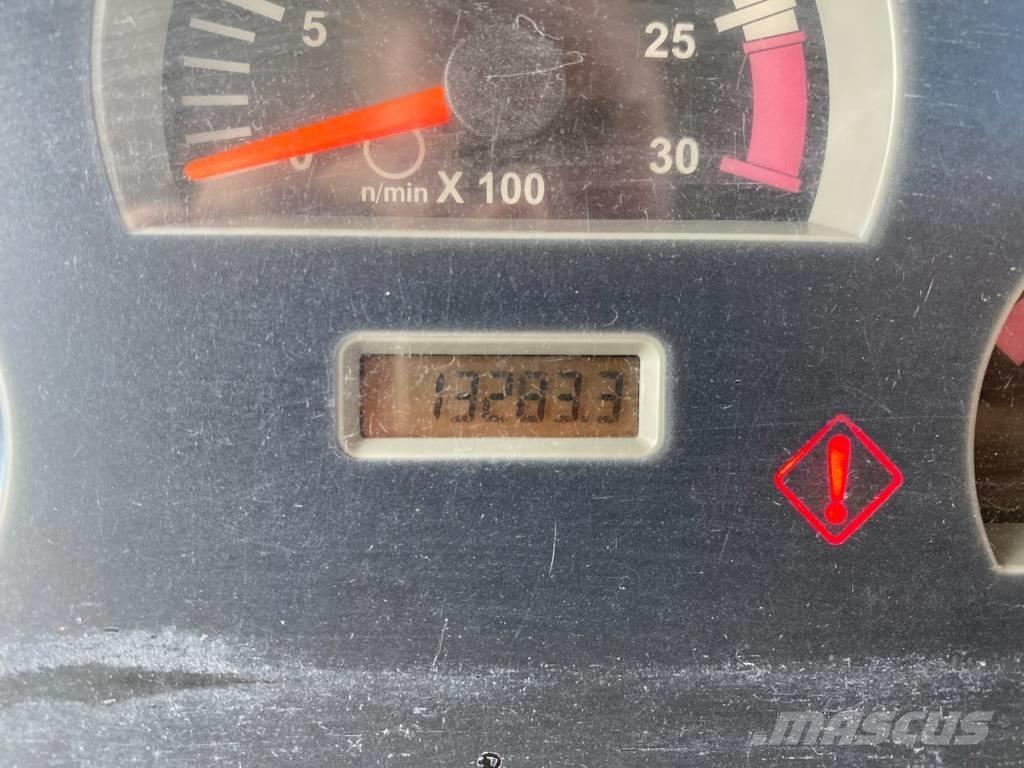 CAT 422 F TURBO バックホーローダー