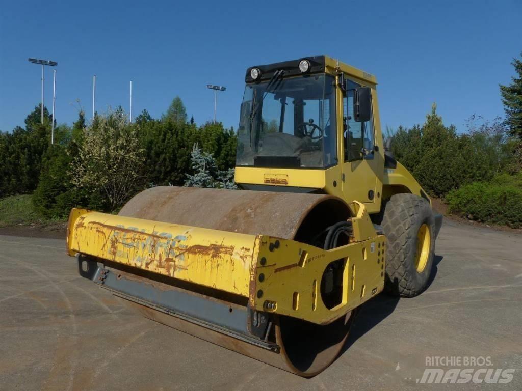 bmw 213d 振動ローラ