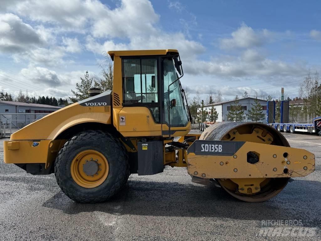 Volvo SD 135 B 振動ローラ