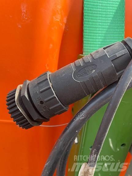 Amazone UF901 自走式噴霧器