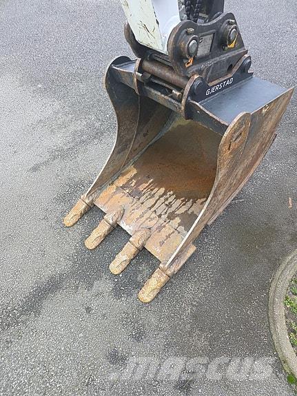 Bobcat E27z ミニ油圧ショベル 7t以下（ミニユンボ・ミニディガー）