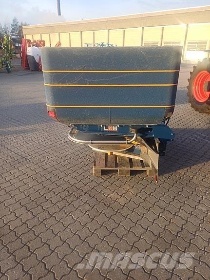 Bogballe L20W plus. ミネラル散布機