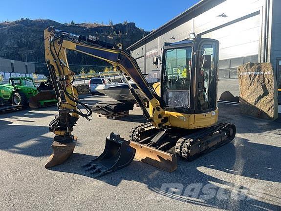 CAT 303.5E CR ミニ油圧ショベル 7t以下（ミニユンボ・ミニディガー）