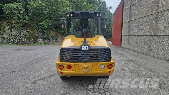 CAT 906 ホイールローダー・タイヤショベル