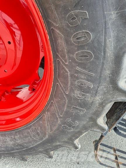 CLAAS 8690 トラクター