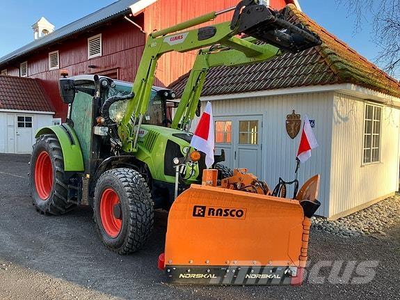 CLAAS Arion 420 トラクター