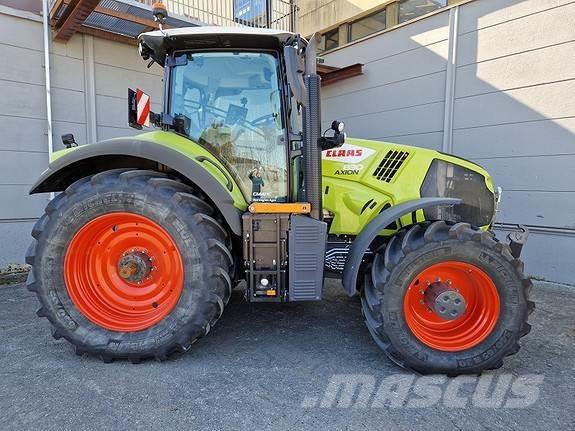CLAAS AXION 830 トラクター
