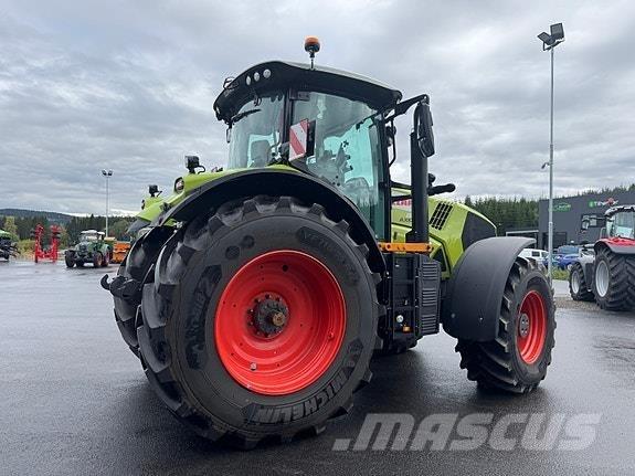 CLAAS Axion 870 トラクター