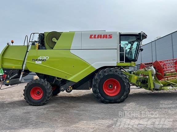 CLAAS Tucano 430 コンバイン